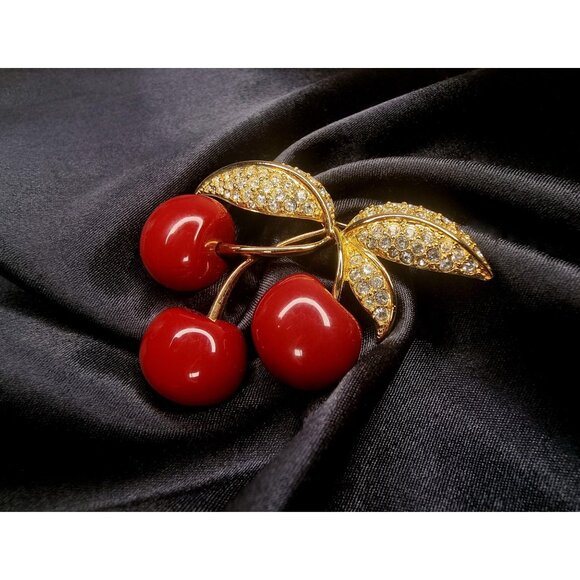 Vintage JOAN RIVERS Signed Red Cherries Lucite Rhinestones Leaves Brooch - Picture 3 of 4